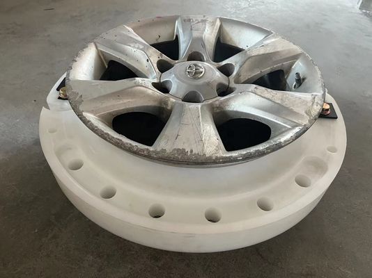 Inserções lisas da roda da corrida branca do polímero para o pneu 235/55R17 215/65R17 de BMW X5 X6 X7